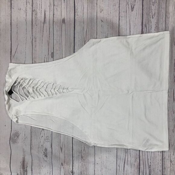 Forever 21 Ripped Back Muscle Tank - Picture 5 of 5